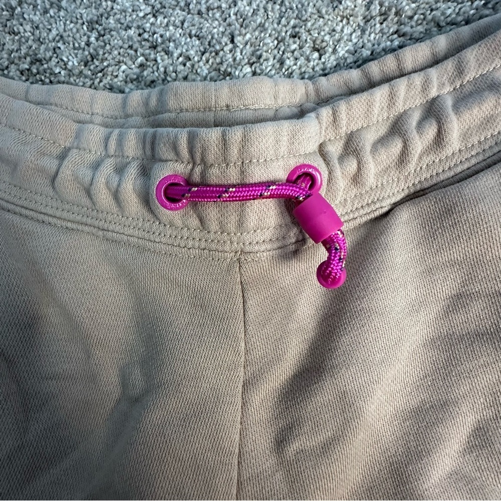 Nike Sportswear Icon Clash Fleece Drawcord Shorts small tan loungewear pockets - Picture 10 of 16